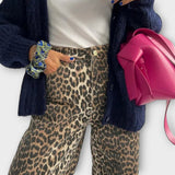 Carina - Retro jeans with leopard print